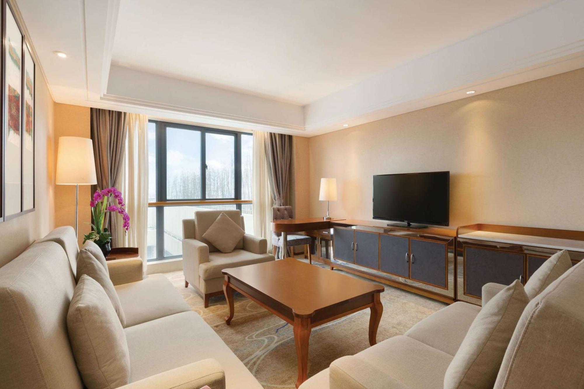 Отель Ramada Nanjing Нанкин Экстерьер фото